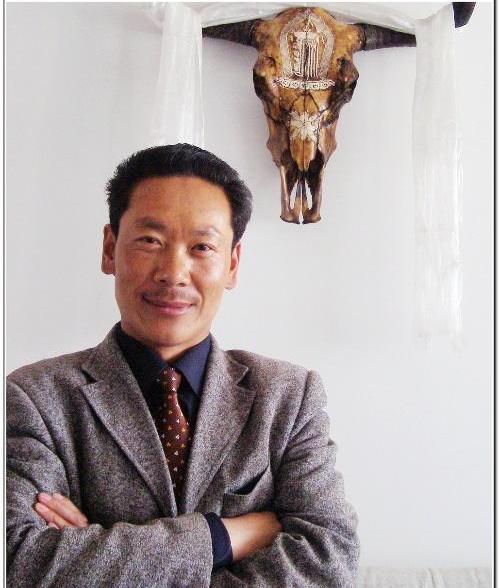 访藏族诗人扎西才让