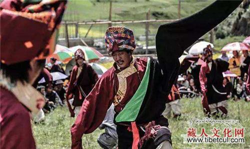 德格麦宿：藏族传统技艺名村和藏区学术重镇