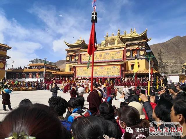 甘肃省甘南卓尼禅定寺举行盛大的金刚舞法会