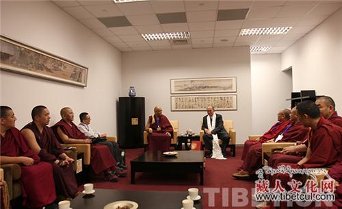 中国藏语系高级佛学院“拓然巴”赴台湾交流