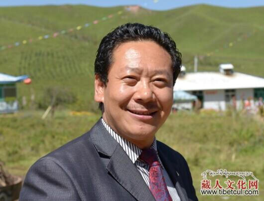 藏族诗人扎西才让获第二届中国“李白诗歌奖”铜奖