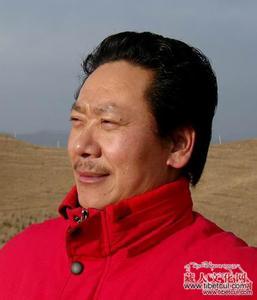 藏族诗人扎西才让入选第二届“甘肃诗歌八骏”