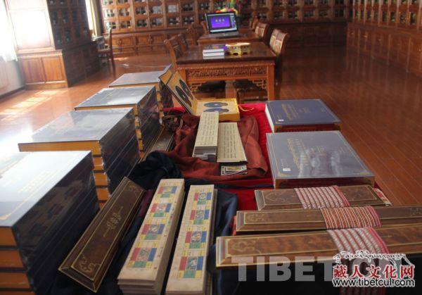 《中国藏医药影印古籍珍本》丛书出版　首发五百套