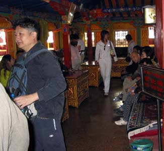 布达拉宫再传限客令 西藏面临“旅游之伤”
