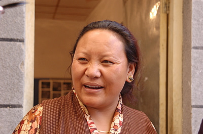 湖南大学全体藏族学生给德吉孤儿院捐款
