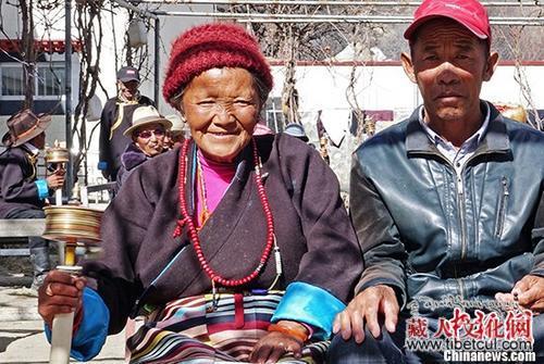 西藏建“银发暖巢”助孤寡老人乐享晚年