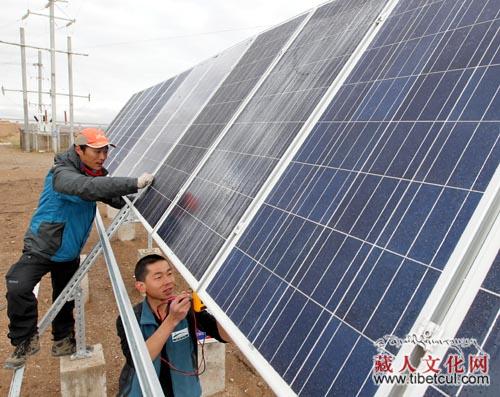 长江源水生态环境保护站近日安装太阳能光伏系统