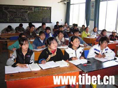 西藏大学藏语文教育蓬勃发展