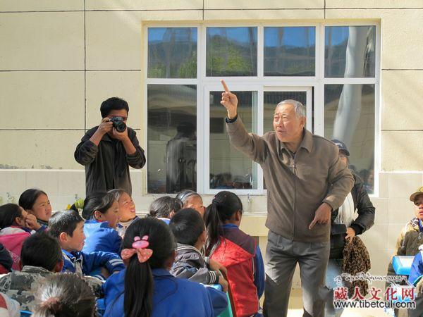 看星观日：香格里拉中小学校园上演天文科普大餐