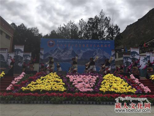 西藏洛扎县第二届“库拉岗日”文化旅游节开幕