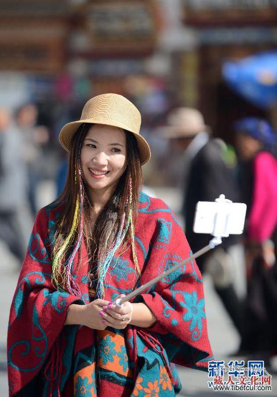 西藏旅游接待量迎来一年中的最高峰