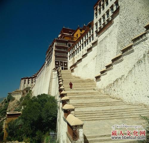 进入五月西藏旅游季全面开启海外游客纷至沓来流连忘返