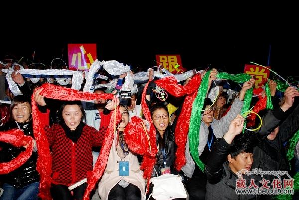第七届西藏雅鲁藏布大峡谷文化旅游节昨隆重开幕