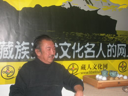 著名藏族诗人伊丹才让在兰辞世