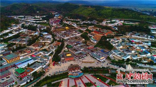 华文媒体探访塔尔寺：博大精深的藏文化应推向海外