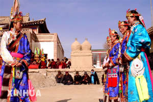 青海海南表演《格萨尔》传统藏戏