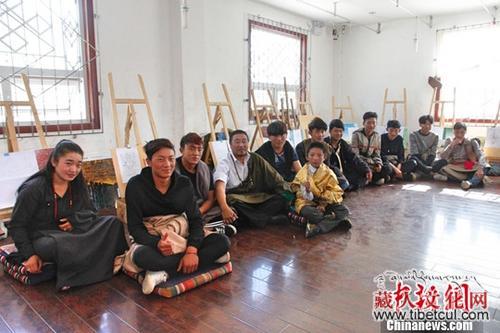 四川藏区郎卡杰唐卡：打破传内不传外传统 走出去