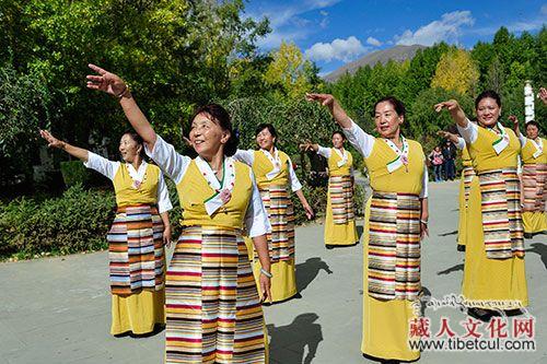 拉萨三支“藏式广场舞”队伍将亮相全国广场舞大赛