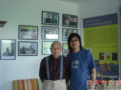 著名藏族学者多识教授作客藏人文化网