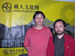 著名作家雪漠、裕固族作家铁穆尔作客藏人文化网