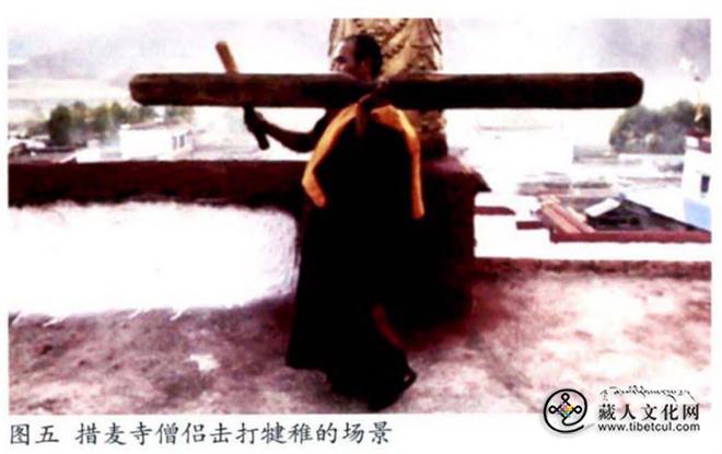 藏传佛教传统打击乐器犍稚研究