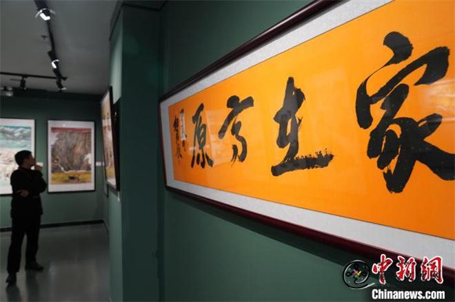 “家在高原”刘洋中国画作品展在北京开幕2.jpg