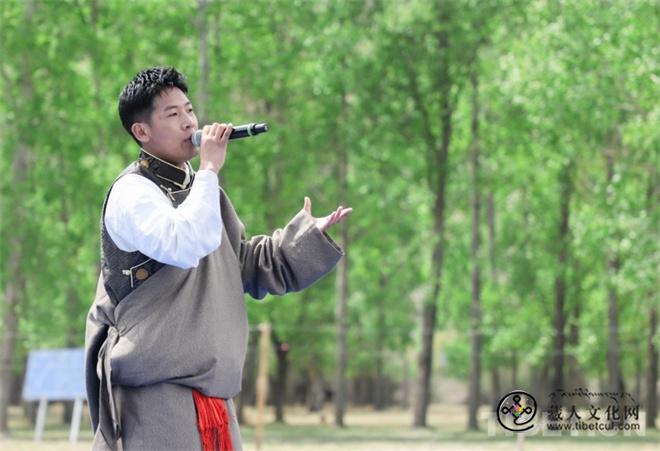 西藏林周县成功举办首届青年歌手大赛3.jpg