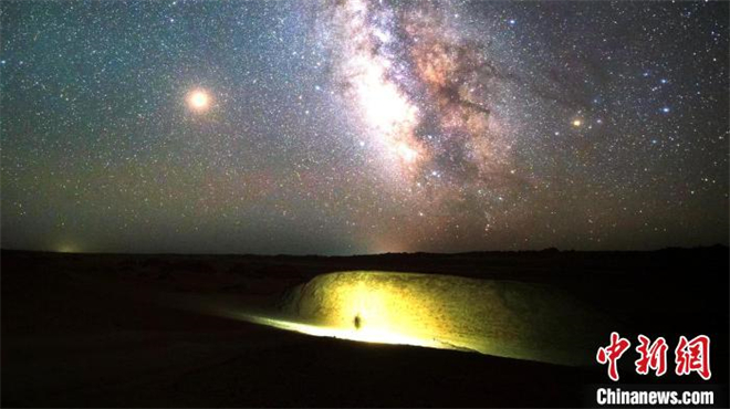 青海茫崖冷湖火星小镇入围“2021年度中国最美星空目的地案例”2.jpg