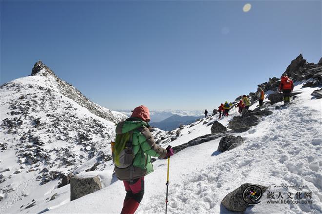 阿坝州黑水县第二届三奥雪山登山大会将于10月25日开幕1.jpg