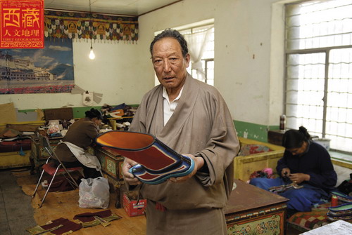 藏鞋大师赤列塔青：民族手工业的先行者