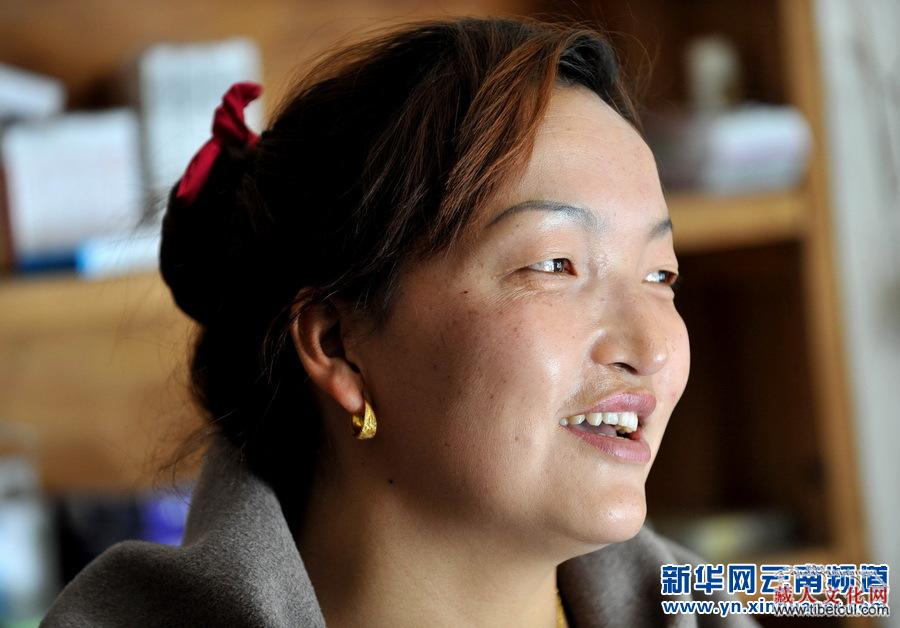 藏族女村医斯那卓玛：高山峡谷格桑花